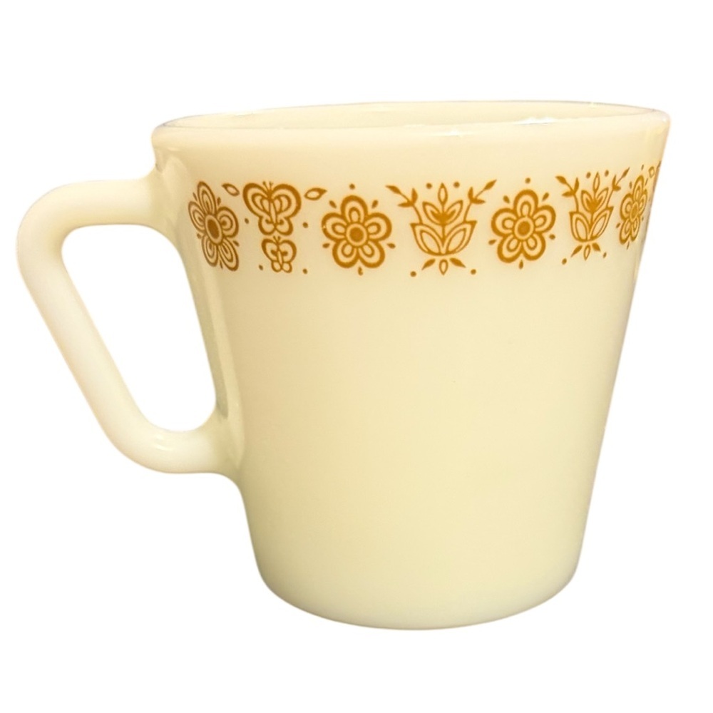 Pyrex Butterfly Gold 8 Ounce Coffee Cup Mug D Handle Vintage 1970’s